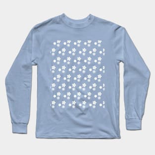 Simple and Delicate White Flowers Pattern | Light Blue background Long Sleeve T-Shirt